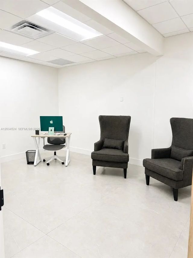 4 of 16 - 1110 Ponce De Leon Boulevard, Coral Gables, FL