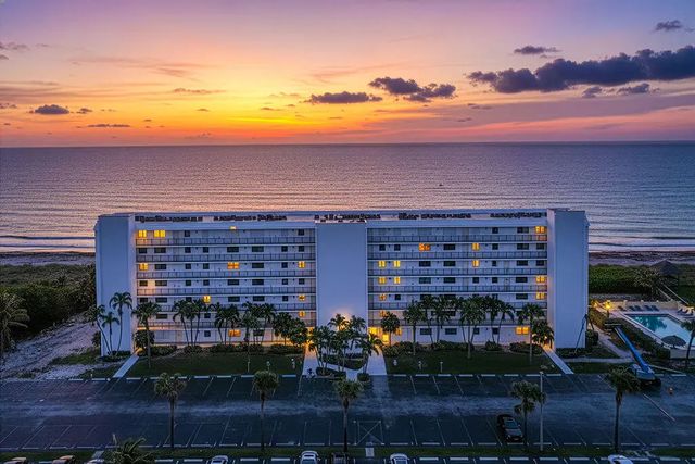 10102 S Ocean Drive #204a, Jensen Beach