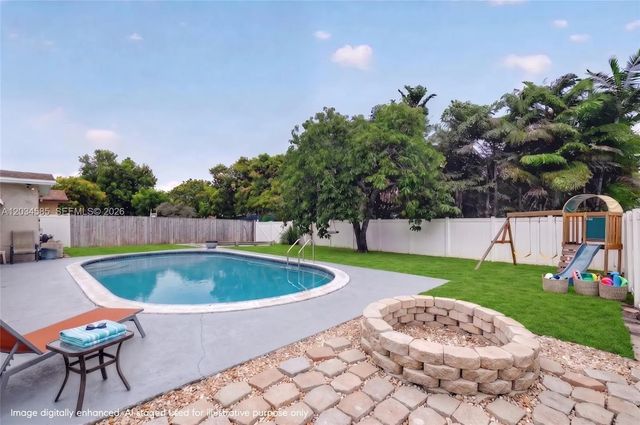 2 of 37 - 1901 N 56th Avenue, Hollywood, FL