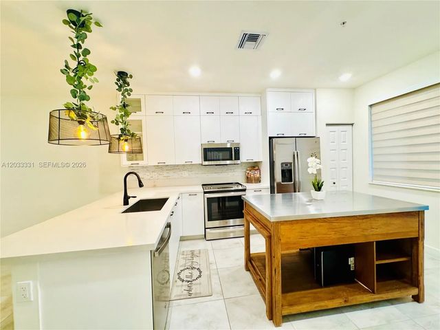 10295 Nw 64th Terrace #104, Doral