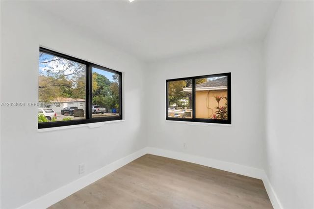 3 of 16 - 2428 Nw 28th Street, Miami, FL