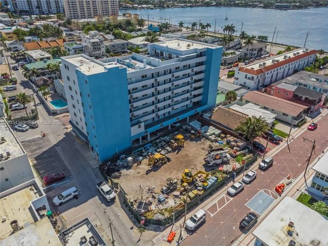 3 of 17 - 300 Van Buren Street, Hollywood, FL
