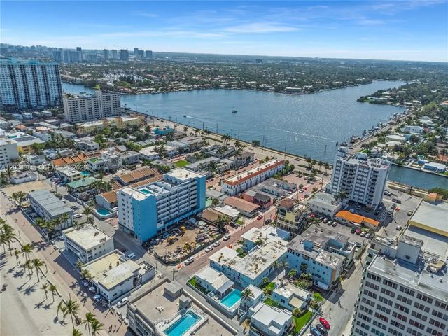 4 of 17 - 300 Van Buren Street, Hollywood, FL