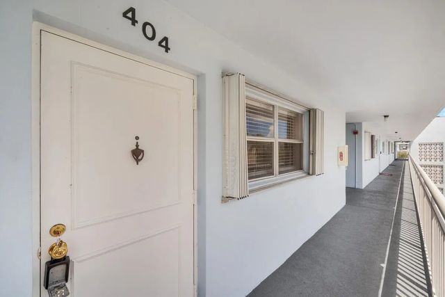4 of 50 - 2016 S Federal Highway #404, Boynton Beach, FL