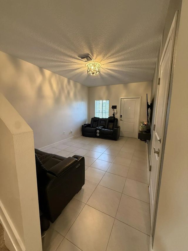 4 of 23 - 5012 Elderberry Street, Haverhill, FL