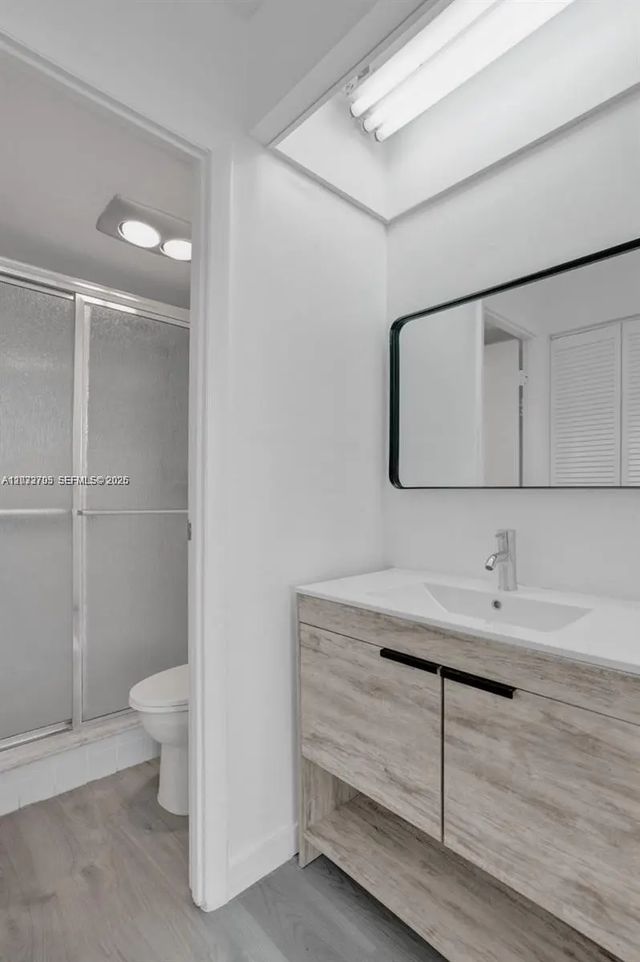 5 of 44 - 3821 Environ Boulevard #403, Lauderhill, FL