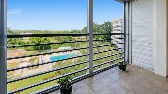 1300 Saint Charles Place #620, Pembroke Pines