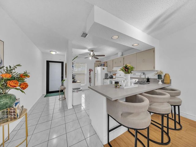 3 of 25 - 1023 Banks Road #201, Margate, FL