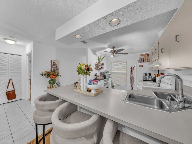 4 of 25 - 1023 Banks Road #201, Margate, FL