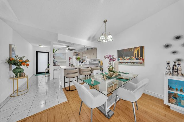 5 of 25 - 1023 Banks Road #201, Margate, FL