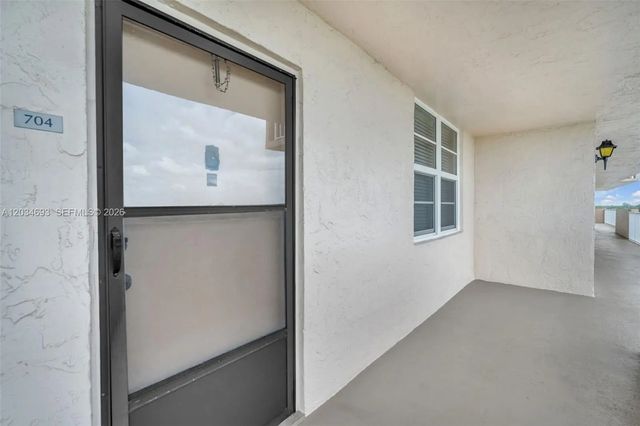 3 of 39 - 250 Jacaranda Drive #704, Plantation, FL