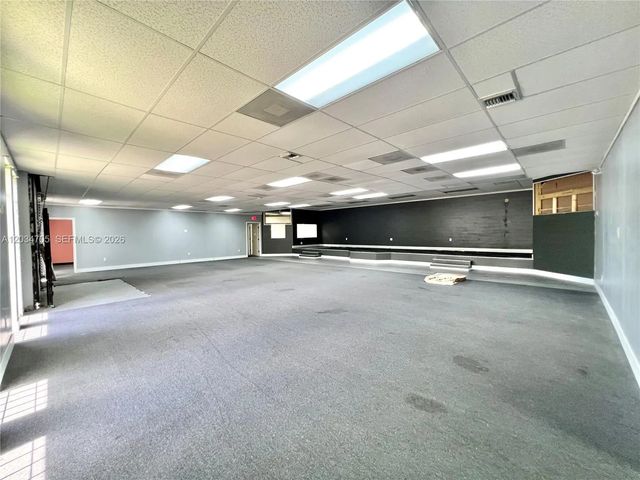 3 of 19 - 3425 Nw 73rd Avenue, Miami, FL