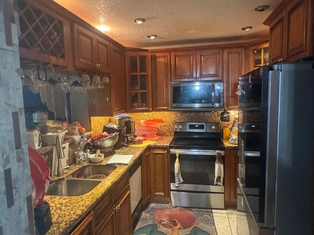 4 of 26 - 6218 Nw 17th Street, Margate, FL