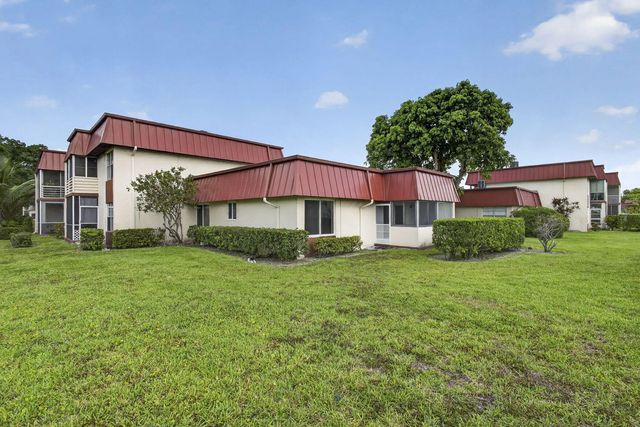 4 of 26 - 12020 W Greenway Drive #101, Royal Palm Beach, FL