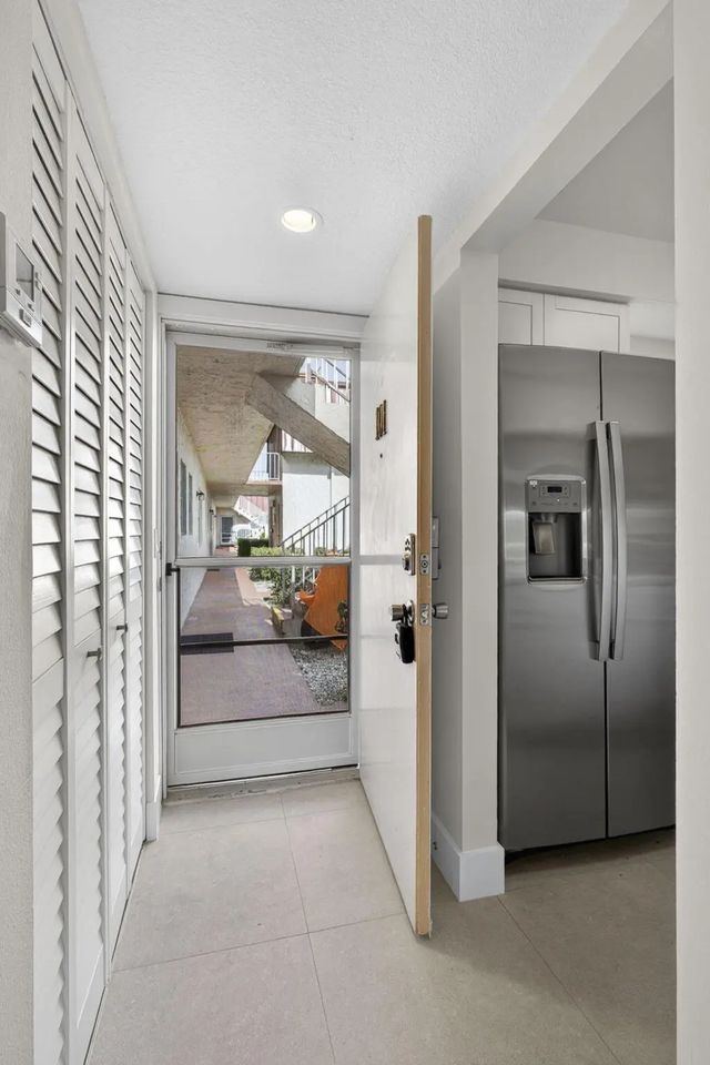 5 of 26 - 12020 W Greenway Drive #101, Royal Palm Beach, FL