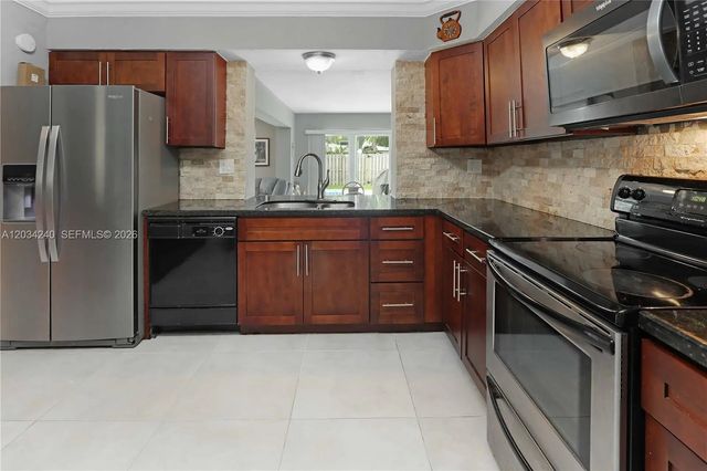 5 of 35 - 1324 Washington Street, Hollywood, FL