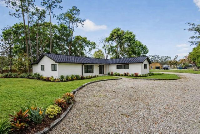 4 of 50 - 749 W Rambling Drive, Wellington, FL