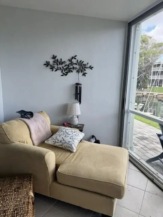 4 of 21 - 121 Wettaw Lane #115, North Palm Beach, FL