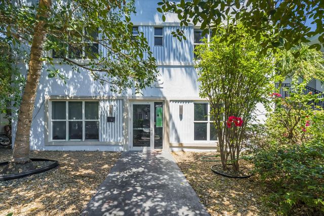 2 of 32 - 1342 Drexel Avenue #206, Miami Beach, FL