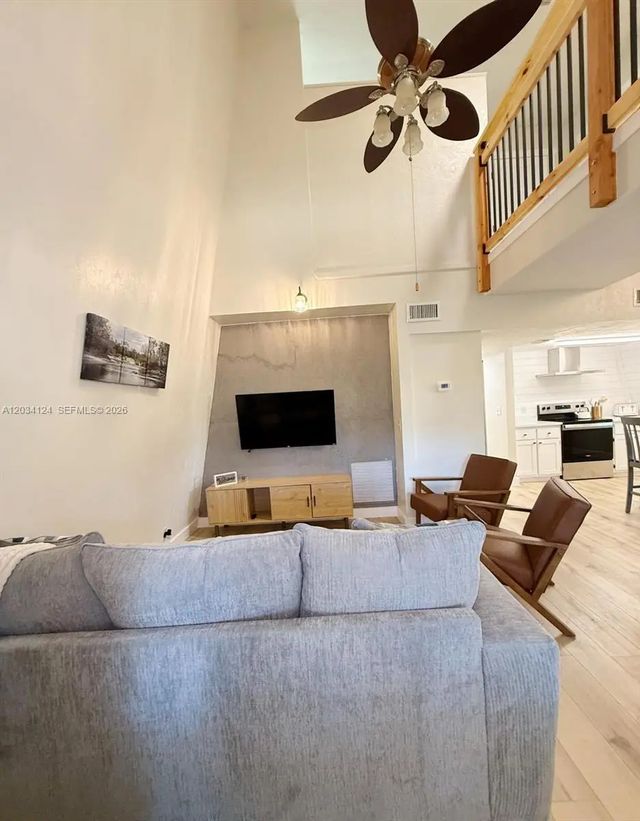 4 of 40 - 631 Ne Gold Dust Road, , FL