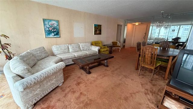 231 174th Street #911, Sunny Isles Beach