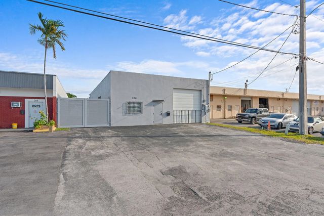4 of 23 - 270 Sw 33rd Street, Fort Lauderdale, FL