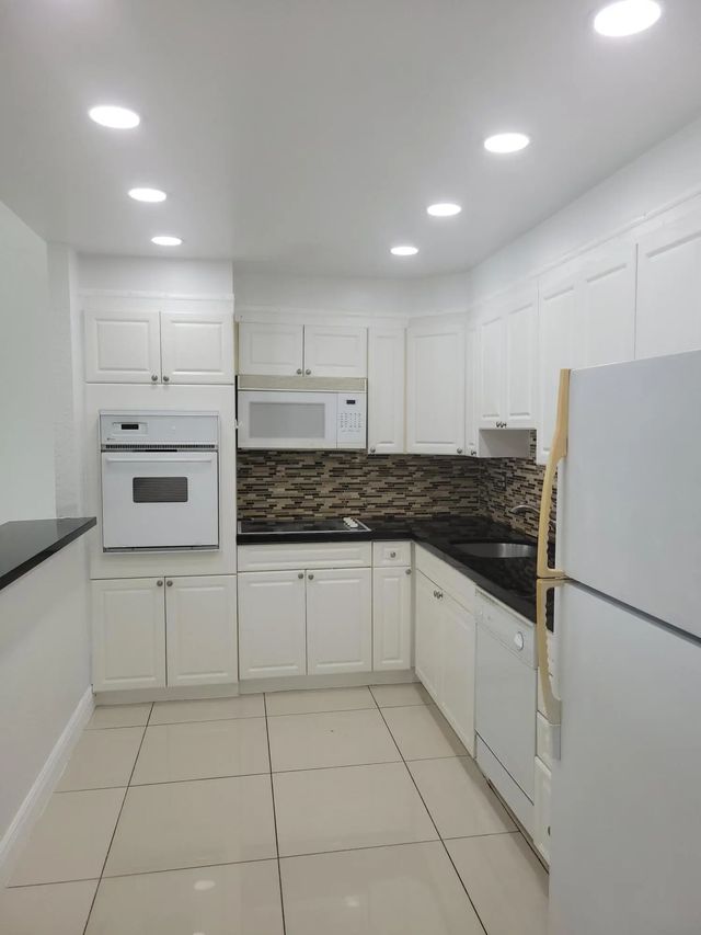 19370 Collins Avenue #623, Sunny Isles Beach