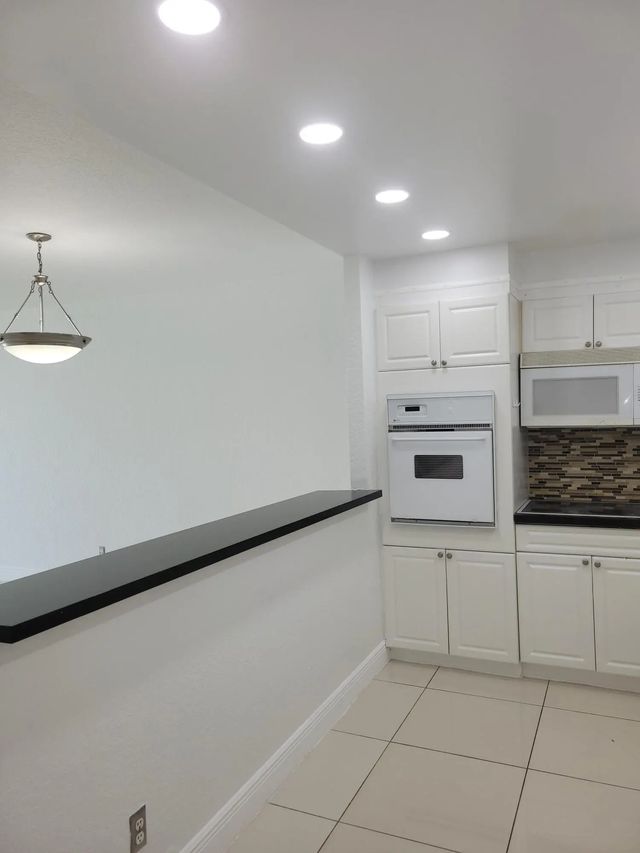 4 of 27 - 19370 Collins Avenue #623, Sunny Isles Beach, FL