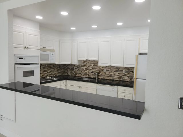 5 of 27 - 19370 Collins Avenue #623, Sunny Isles Beach, FL
