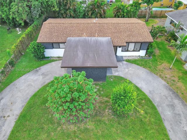 5 of 28 - 3810 Nw 6th Street, Lauderhill, FL