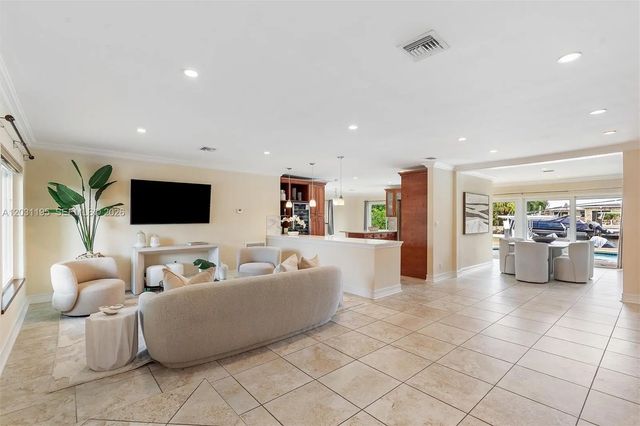 4 of 35 - 370 Se 12th Avenue, Pompano Beach, FL