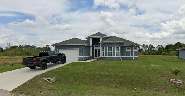 4 of 17 - 723 Bianca Avenue S, Lehigh Acres, FL