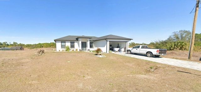 5 of 17 - 723 Bianca Avenue S, Lehigh Acres, FL