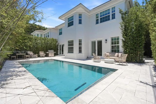 2 of 35 - 19941 Ne 36th Place, Aventura, FL