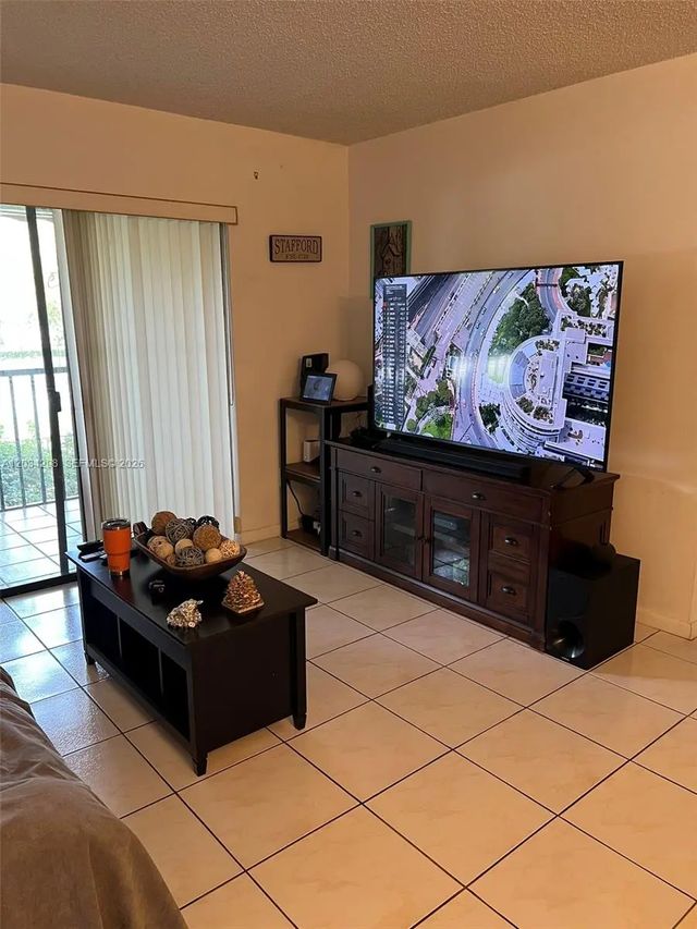 5 of 83 - 9710 Hammocks Boulevard #204-31, Miami, FL