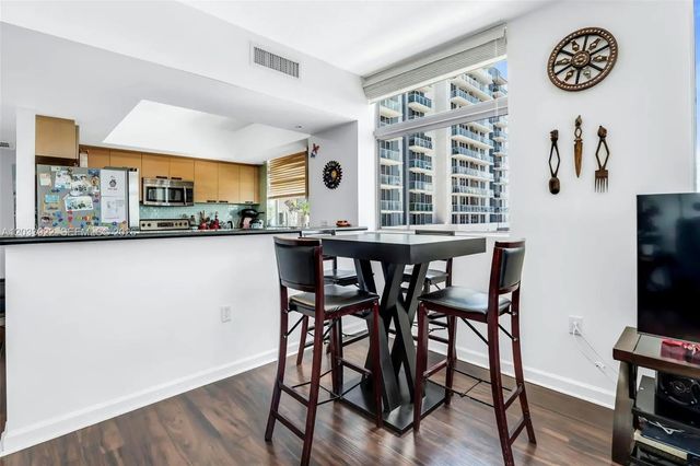 3 of 52 - 140 S Dixie Highway #501, Hollywood, FL