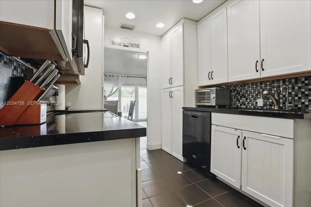5 of 17 - 5874 Sw 97th Terrace, Cooper City, FL