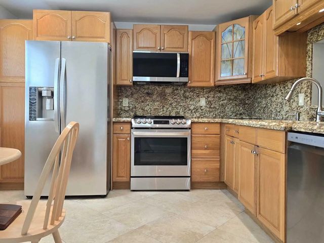 2 of 132 - 2402 Antigua Circle #e3, Coconut Creek, FL