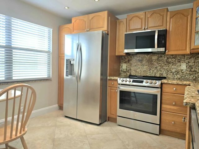 3 of 132 - 2402 Antigua Circle #e3, Coconut Creek, FL
