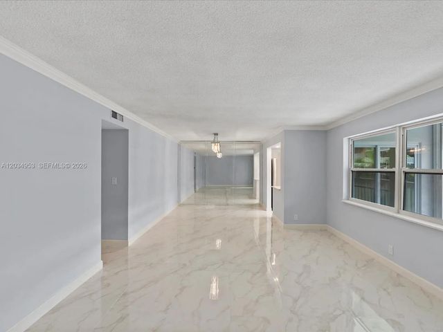 5 of 16 - 200 Ne 12th Avenue #7c, Hallandale Beach, FL