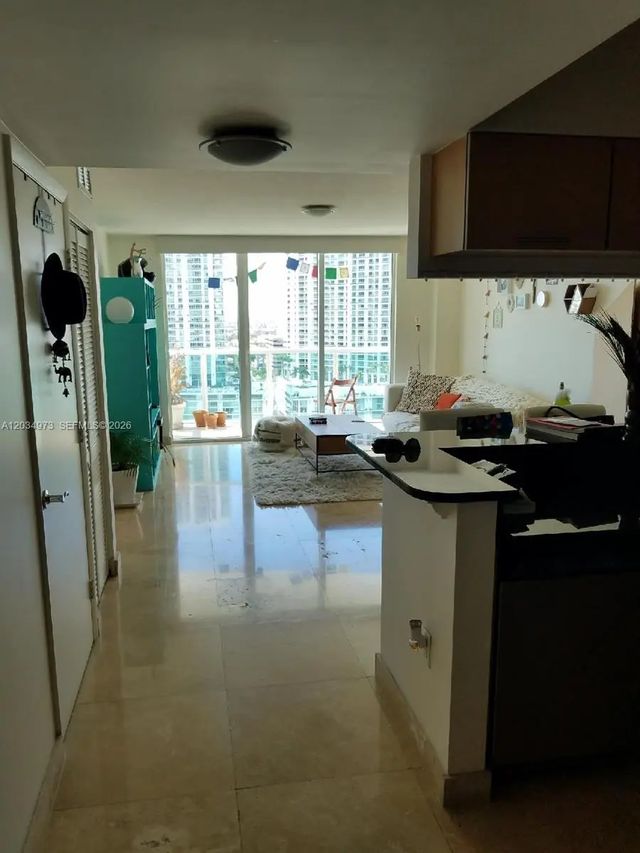 4 of 13 - 31 Se 5th Street #2205, Miami, FL