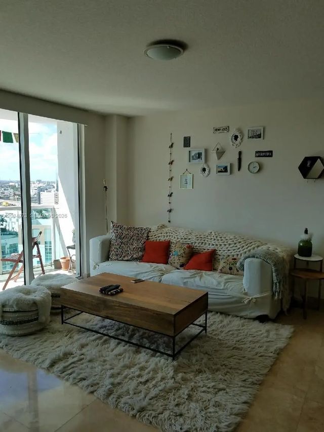 5 of 13 - 31 Se 5th Street #2205, Miami, FL