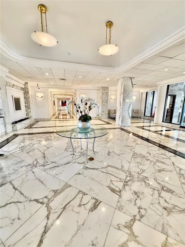 2 of 25 - 5700 Collins Avenue #14m, Miami Beach, FL