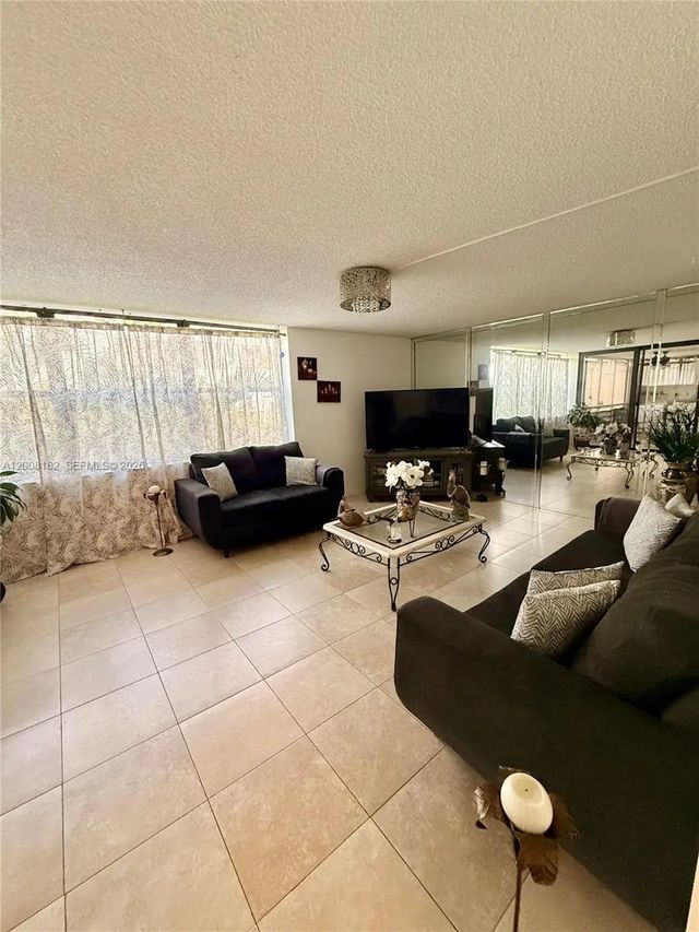 2 of 10 - 20381 Ne 30th Avenue #320-7, Aventura, FL