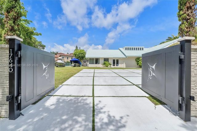 17640 Old Cutler Road, Palmetto Bay