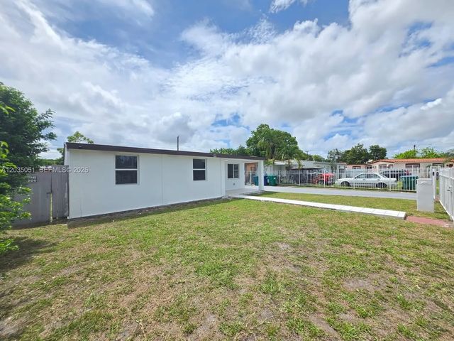 9590 Nw 32nd Court, Miami