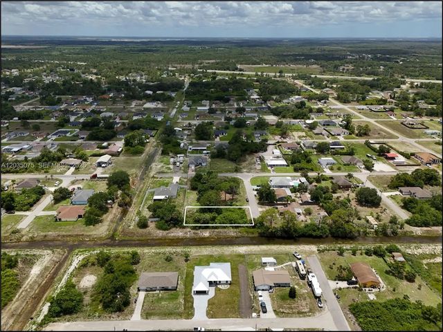 4 of 19 - 3105 Brian Avenue S, Lehigh Acres, FL