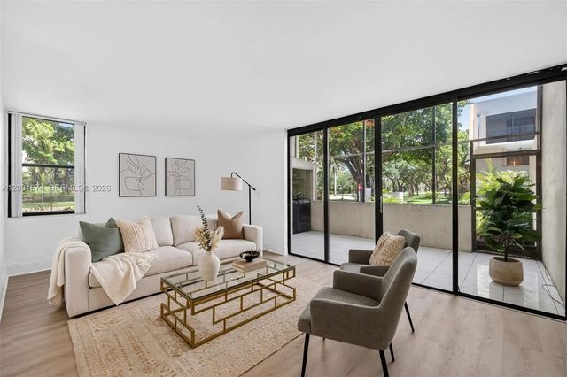 20300 W Country Club Drive #106-3, Aventura