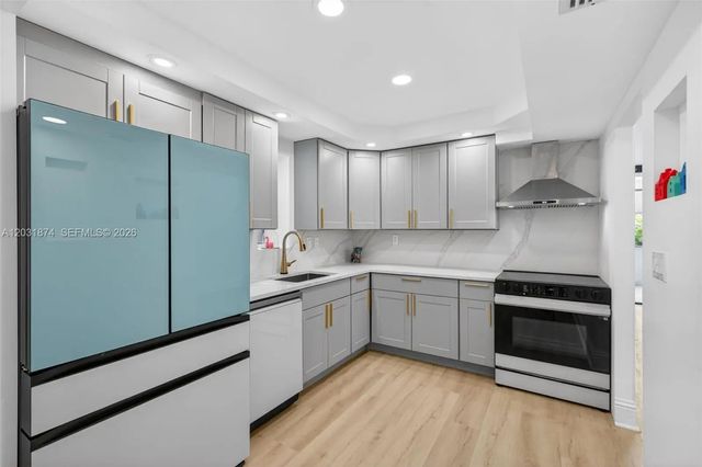 5 of 63 - 20300 W Country Club Drive #106-3, Aventura, FL