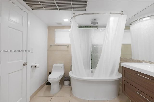 3 of 32 - 1024 Ocean Drive #a402, Miami Beach, FL
